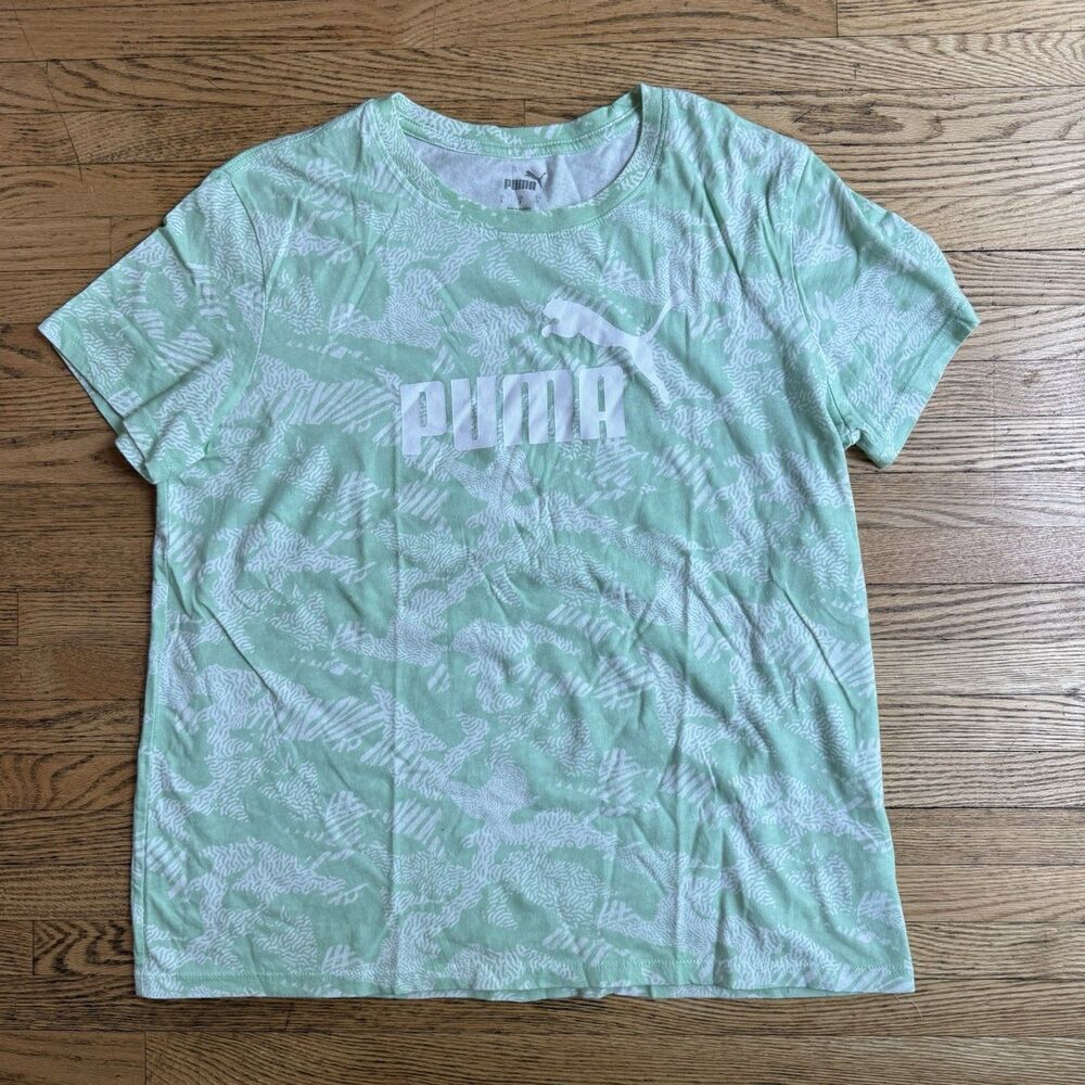 PUMA All Over Print T-Shirt Women's Large L Green White Cheetah Leopard Sporty